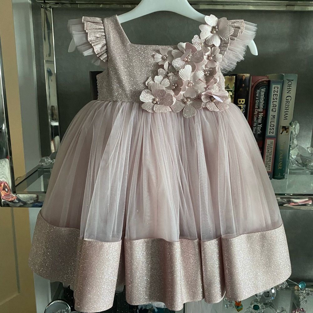 Like new - birthday or special occasion baby girl tulle and sparkle party dress